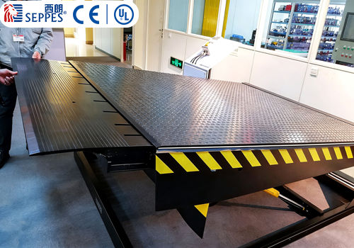 伸缩式装卸货平台 