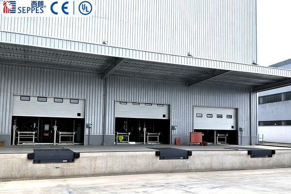 密闭节能型电动升降平台