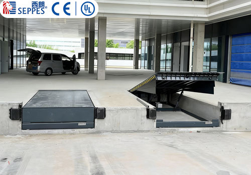 阿克苏诺贝尔配套装卸平台